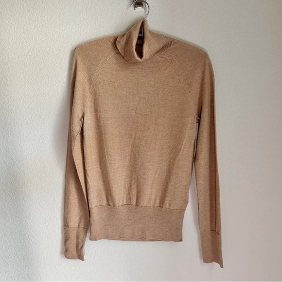 Banana Republic Sweaters - Banana Republic turtleneck sweater